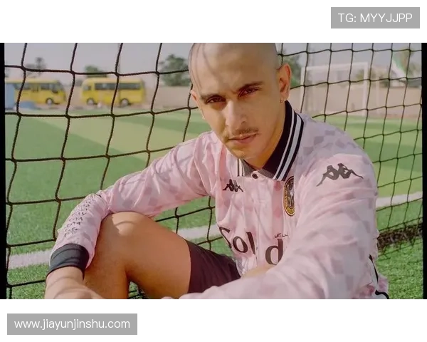 足球明星同款包让你轻松打造时尚运动风格，尽显个性与魅力