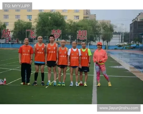 佳得乐足球明星携手年轻球员共创辉煌未来激励新一代运动员成长